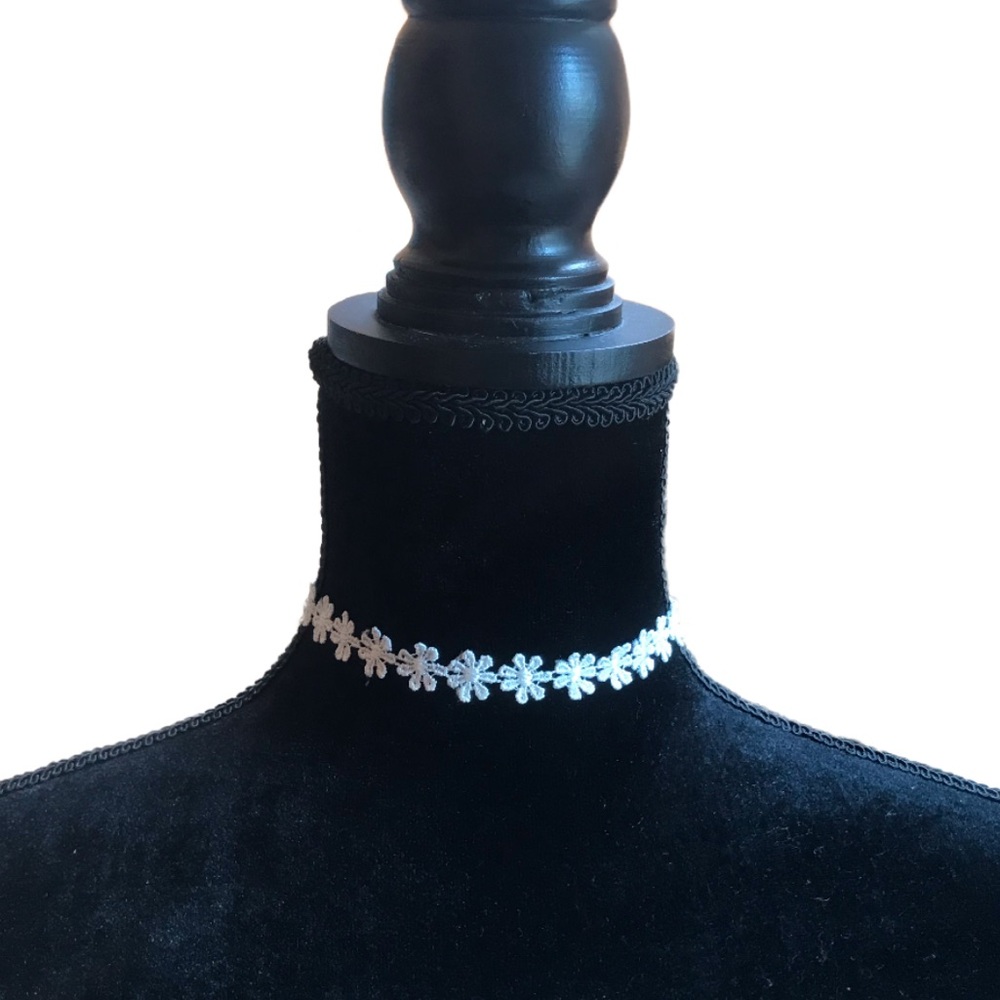 White Flower Choker Necklace